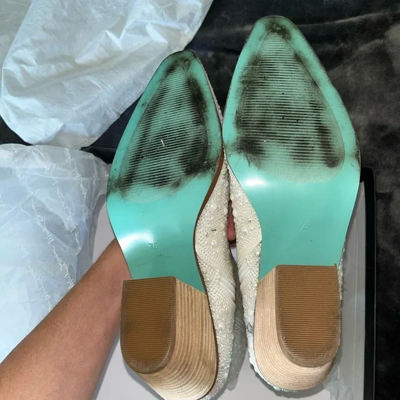 Betsy Johnson 7.5 Pearl Boots - Picture 6 of 6